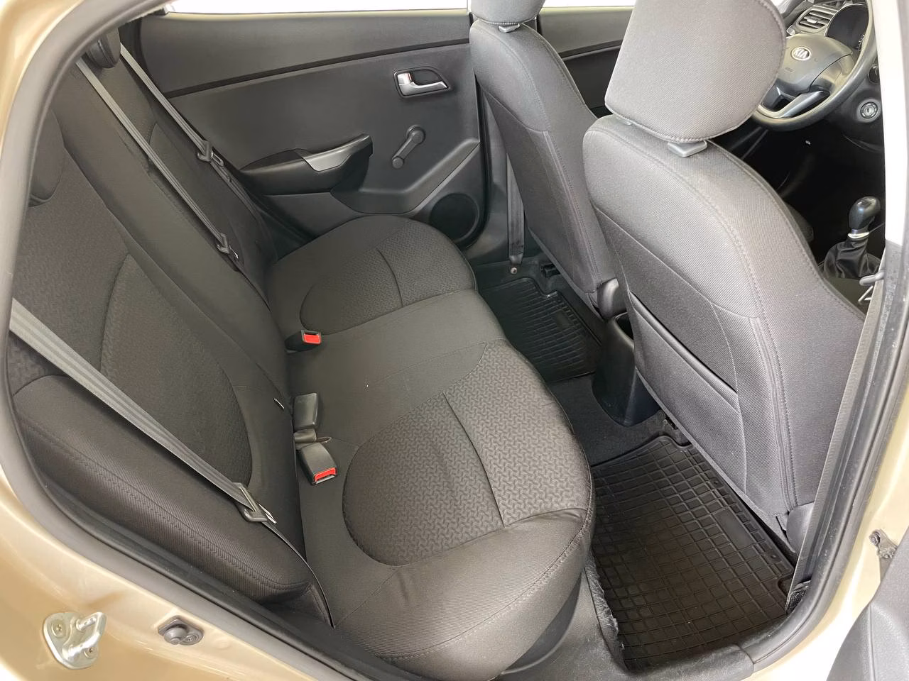 Kia Rio фото 17