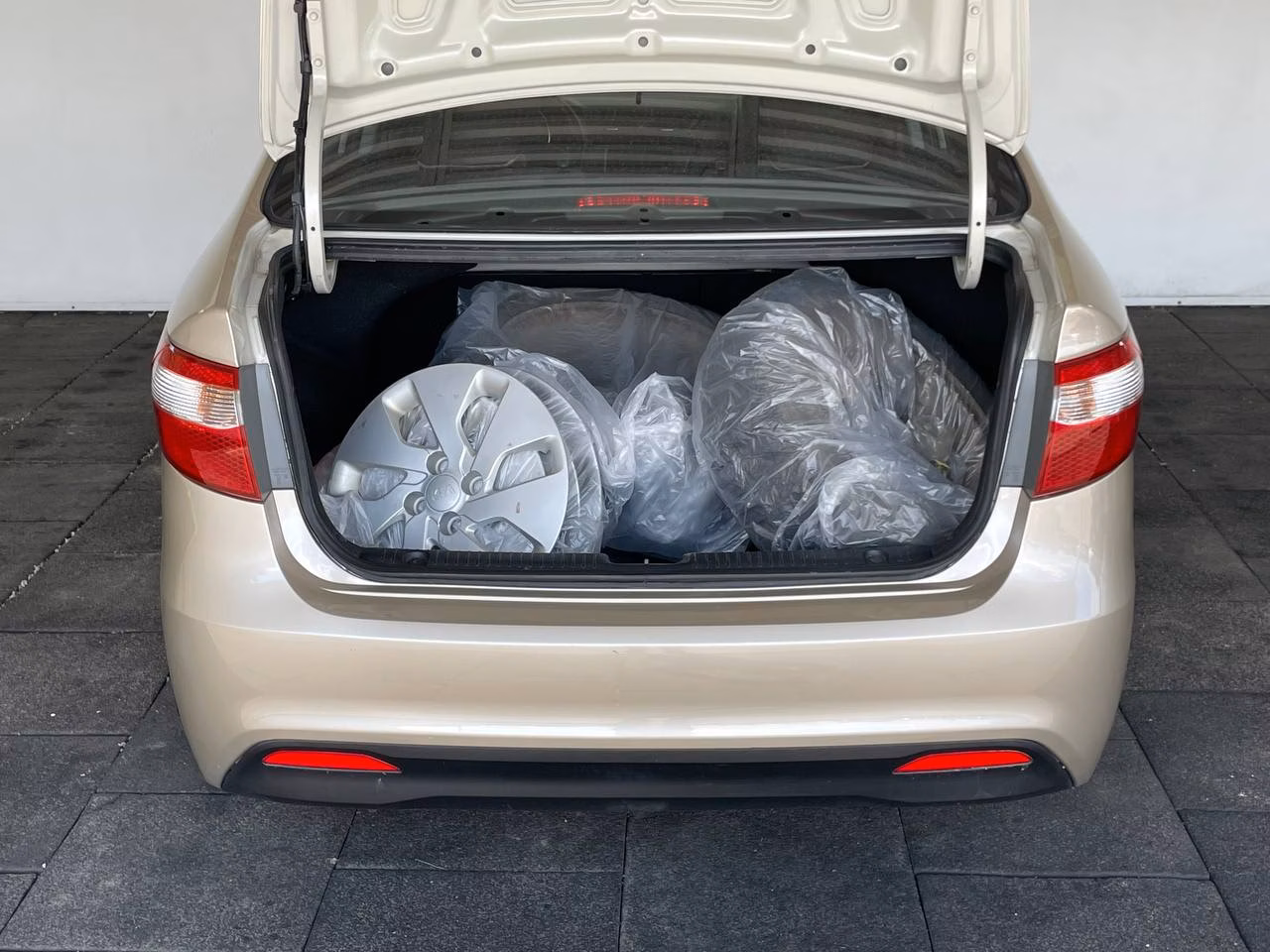Kia Rio фото 9