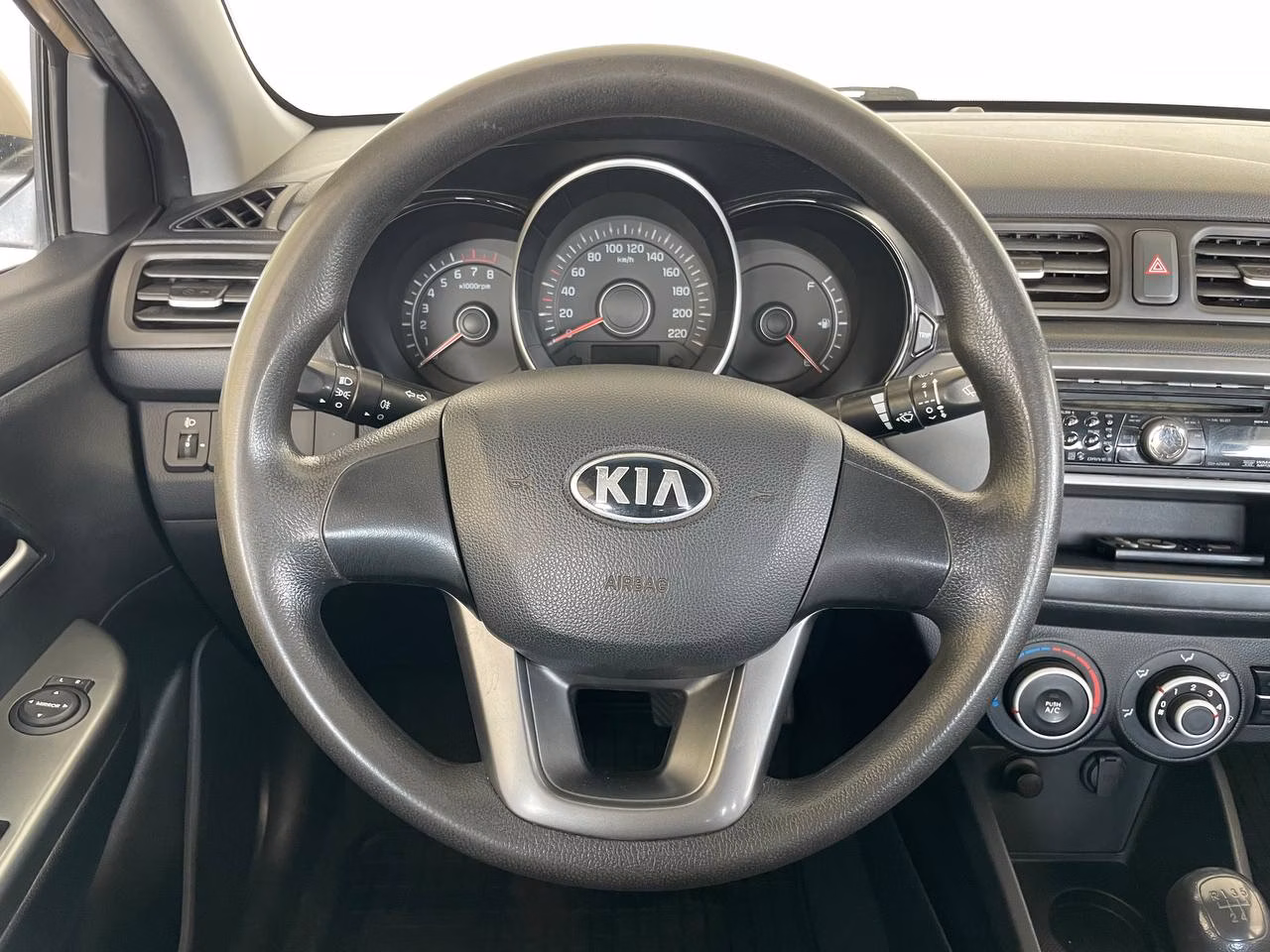 Kia Rio фото 20