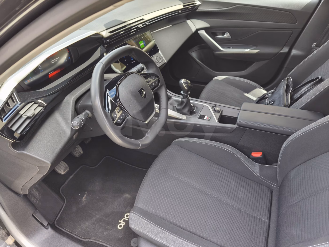 Peugeot 308 фото 11