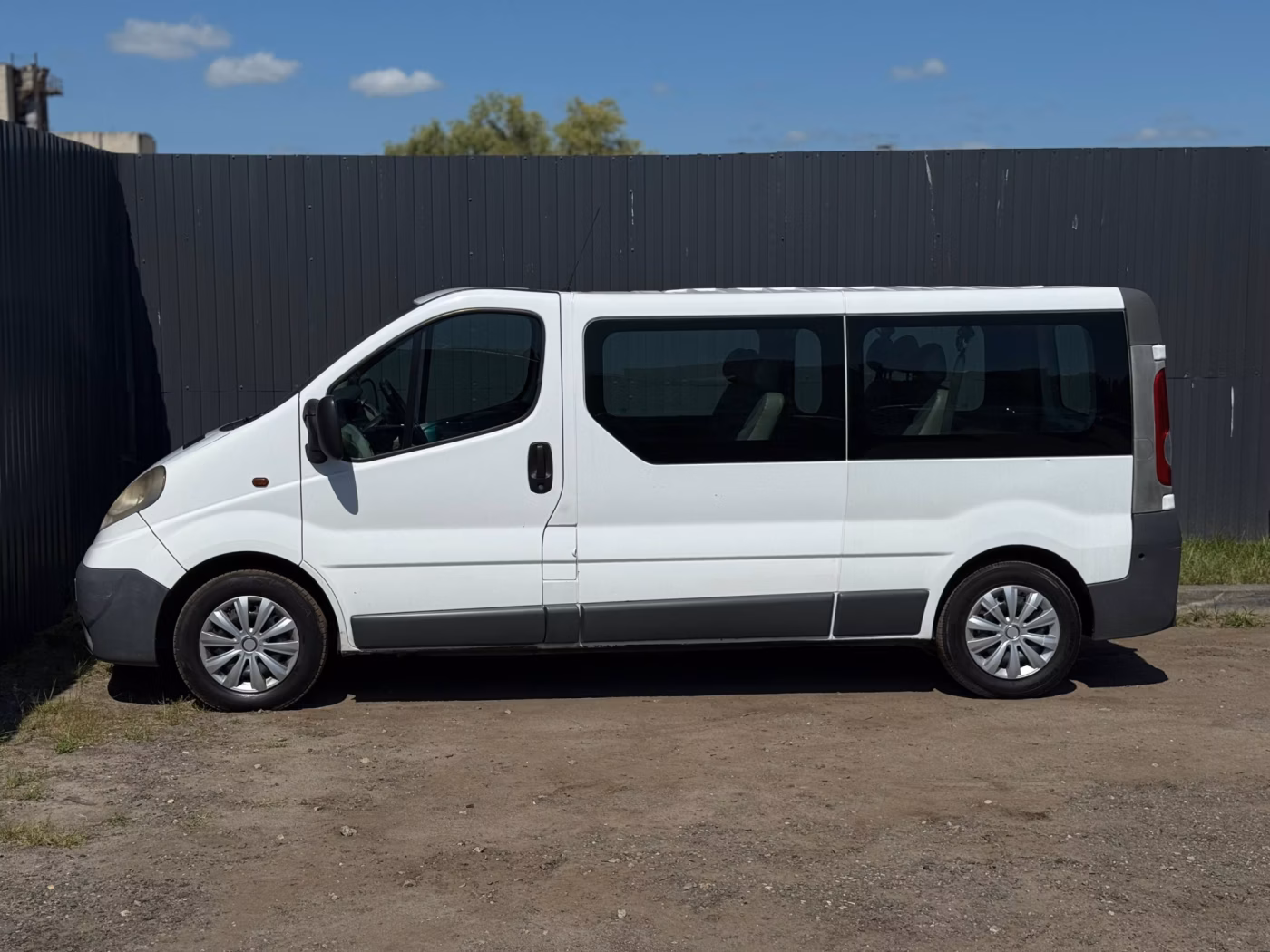 Opel Vivaro фото 8