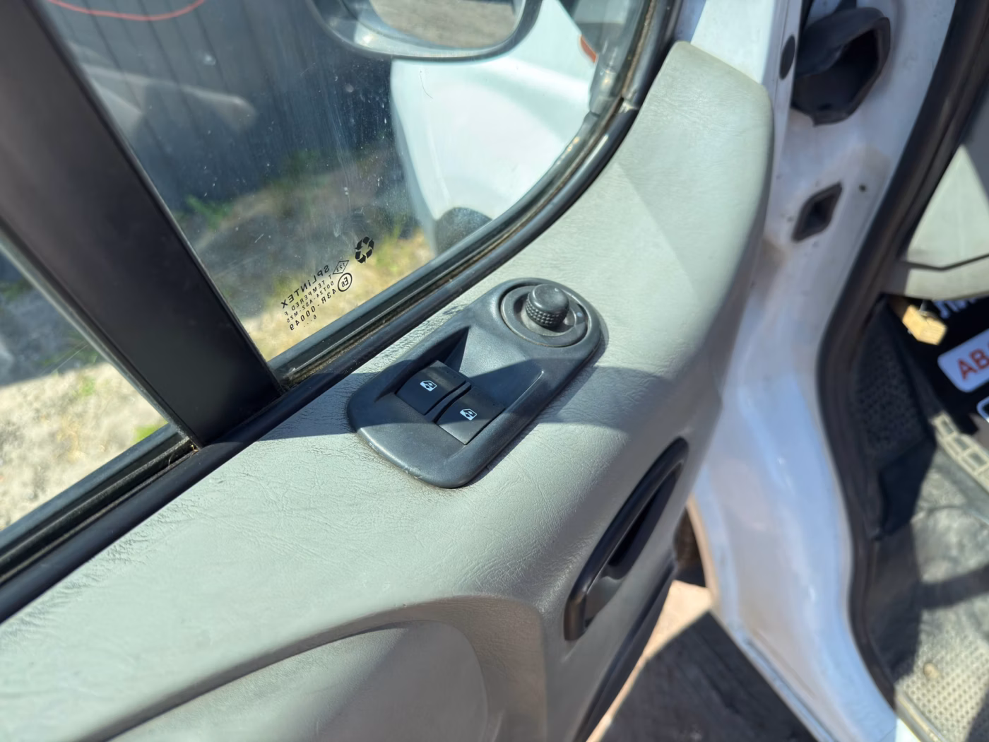 Opel Vivaro фото 13