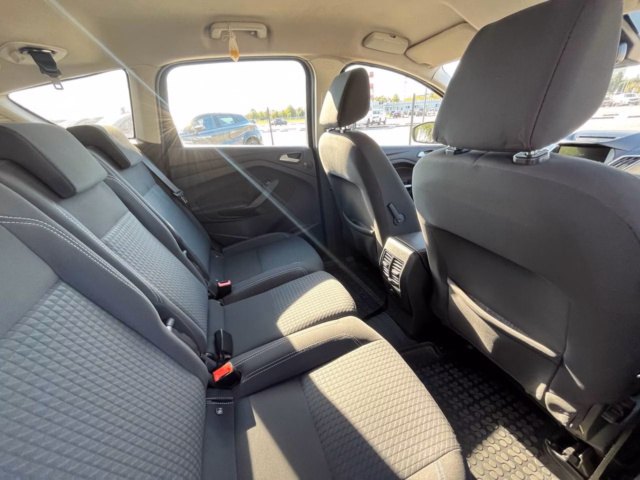 Ford C-MAX фото 11