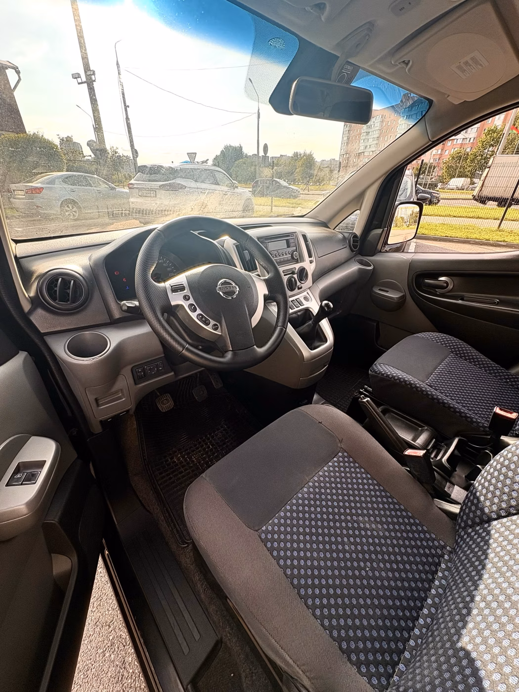 Nissan NV200 фото 9