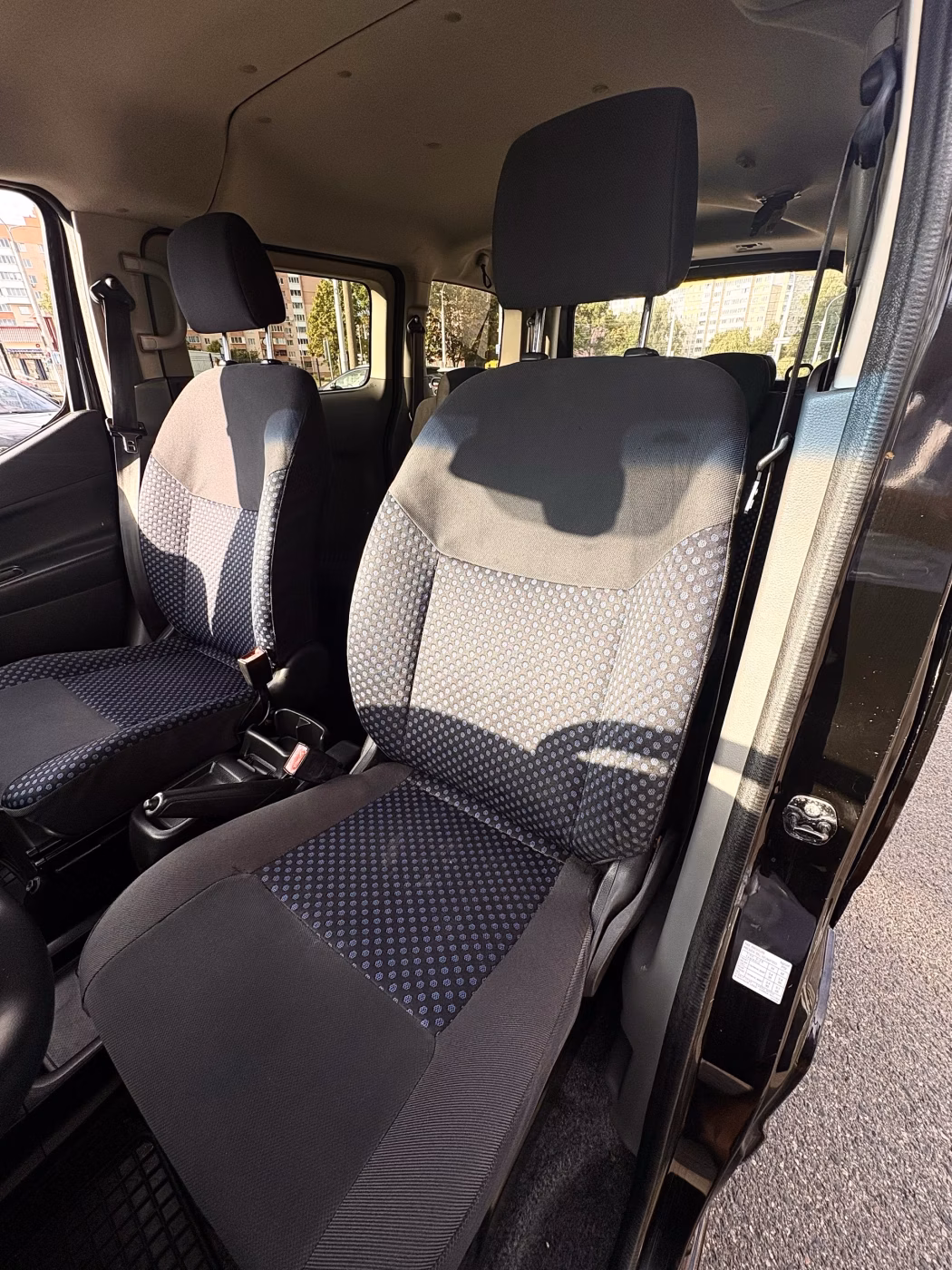 Nissan NV200 фото 11