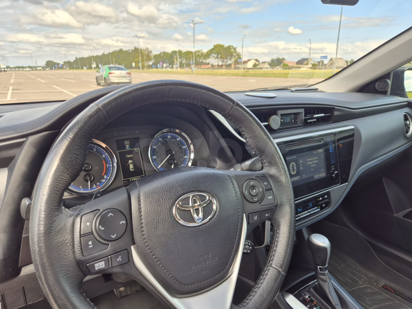 Toyota Corolla фото 8