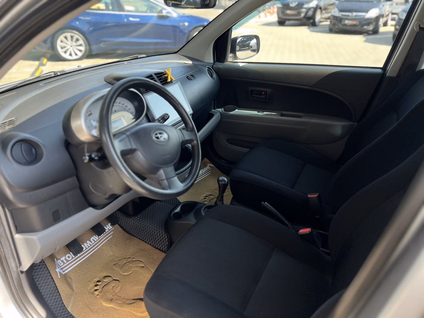 Subaru Justy фото 7