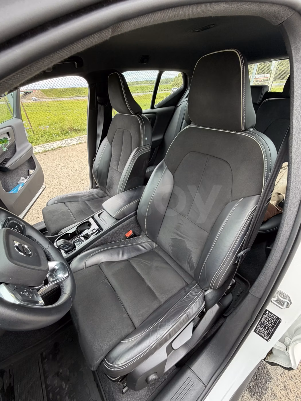 Volvo XC40 фото 9