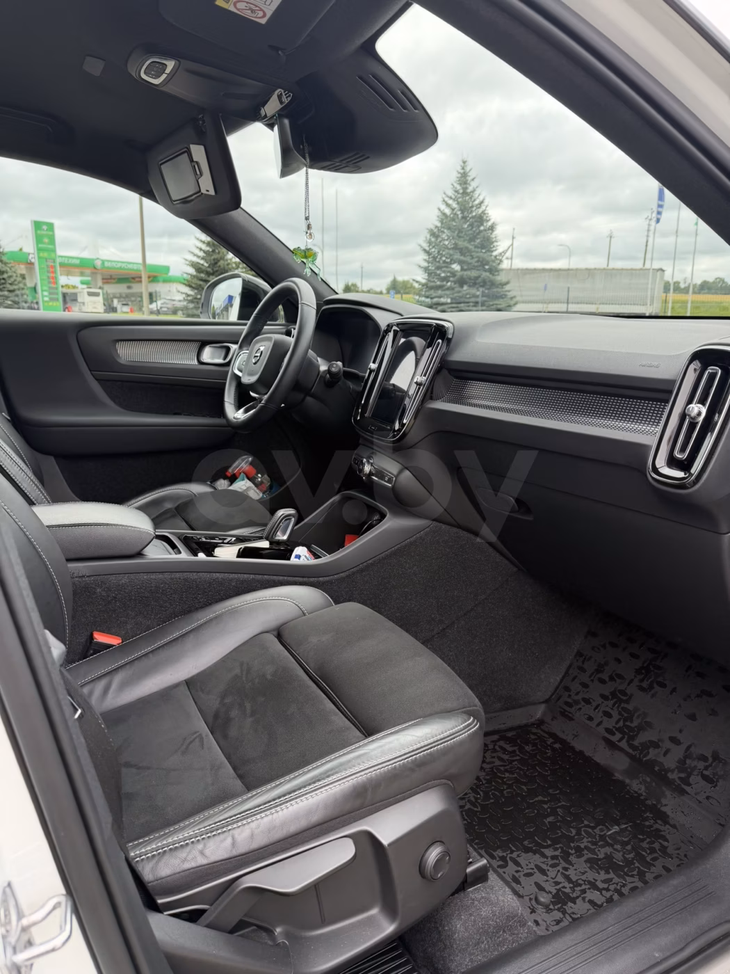 Volvo XC40 фото 10