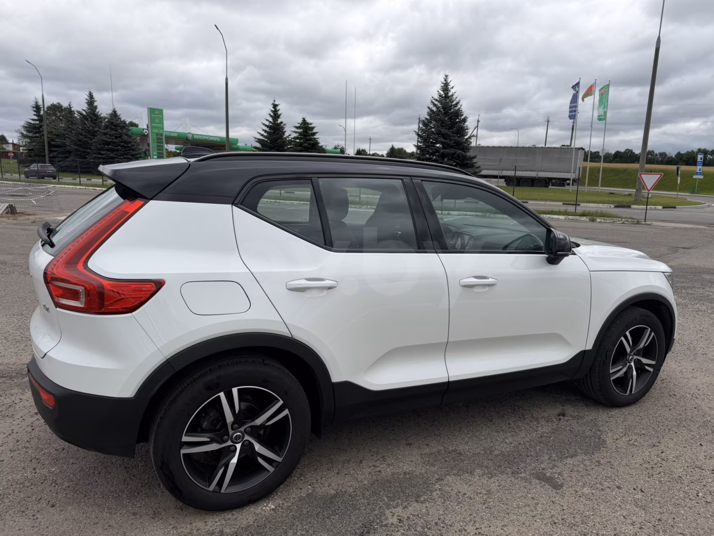 Volvo XC40 фото 7