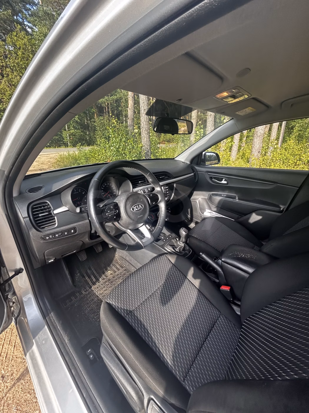 Kia Rio фото 10