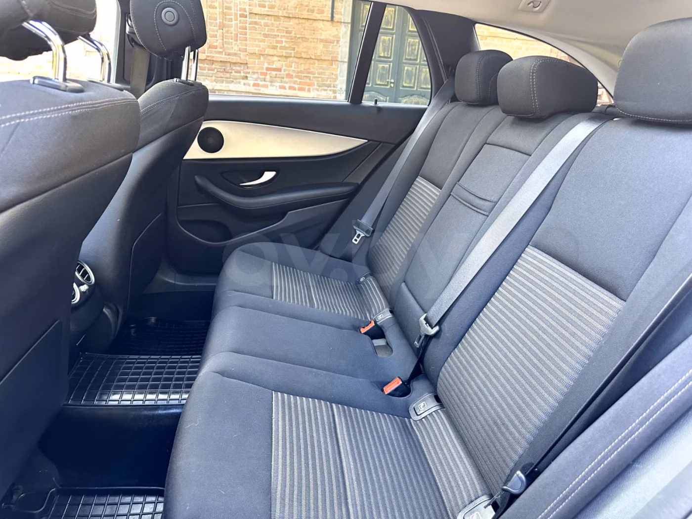 Mercedes-Benz E-Класс фото 12