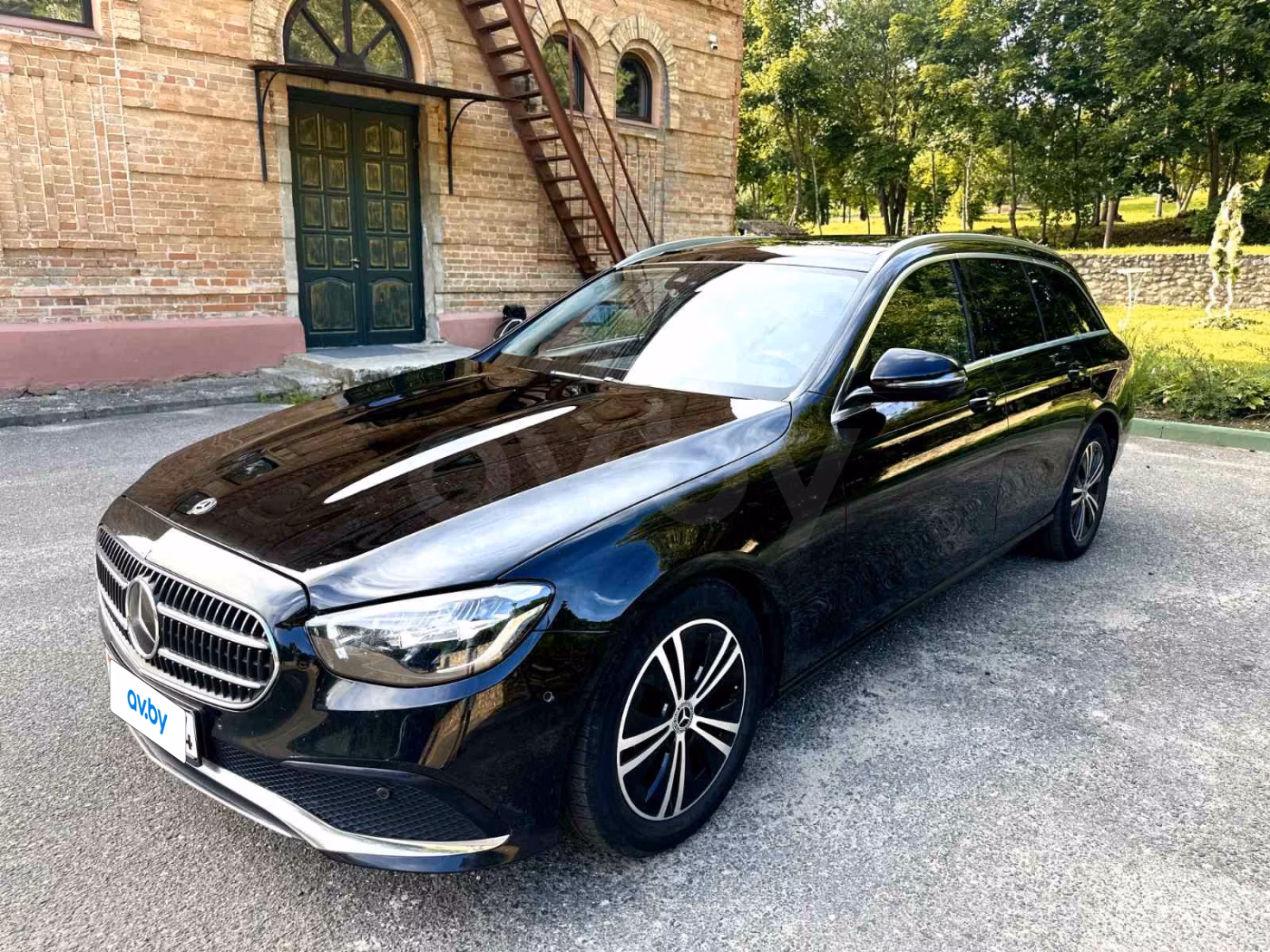 Mercedes-Benz E-Класс фото 4