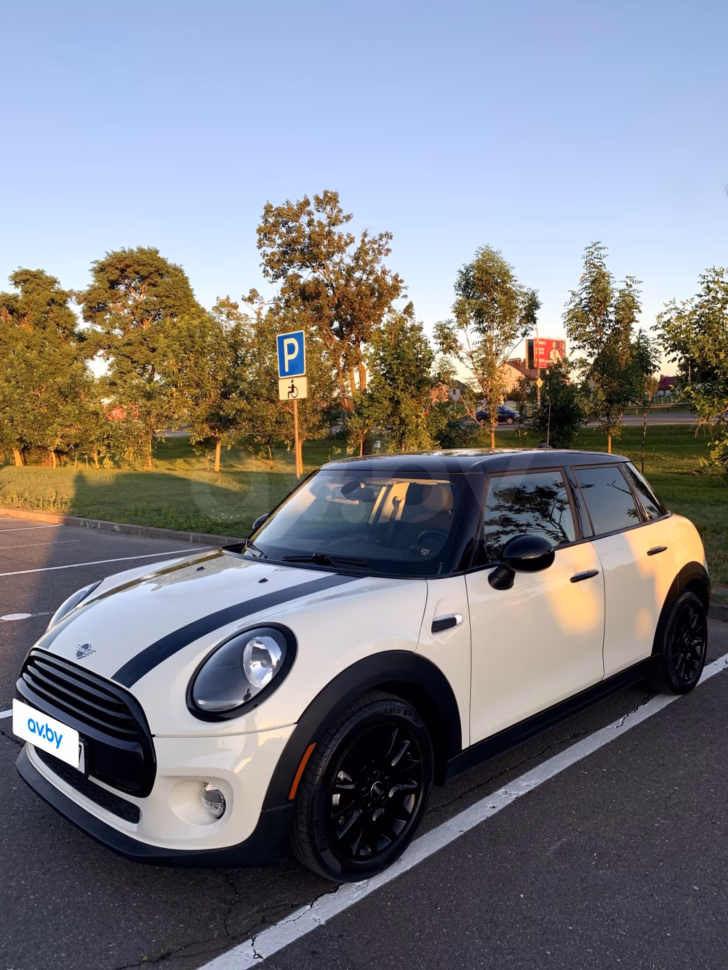 MINI Hatch фото 2