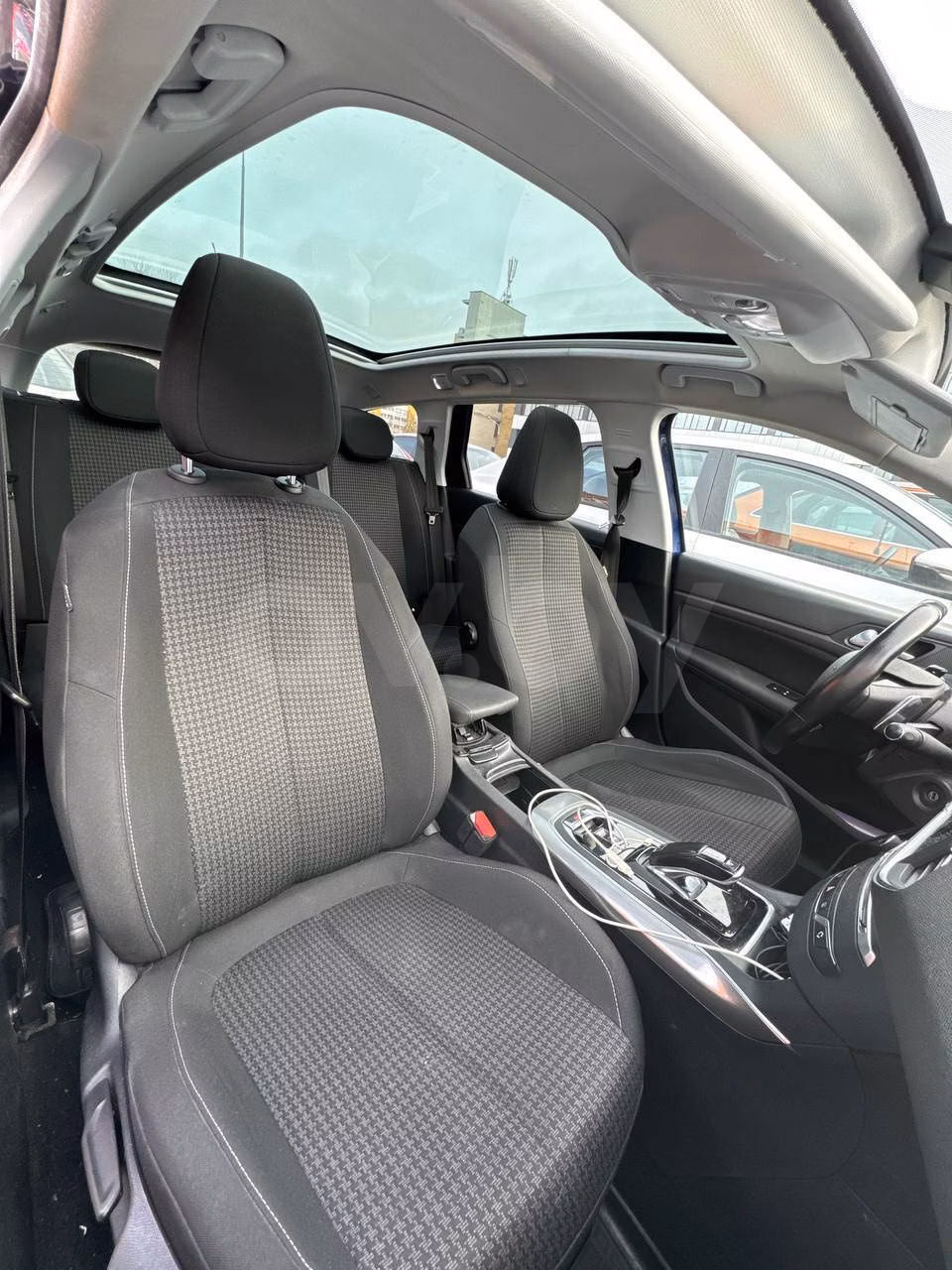 Peugeot 308 фото 7