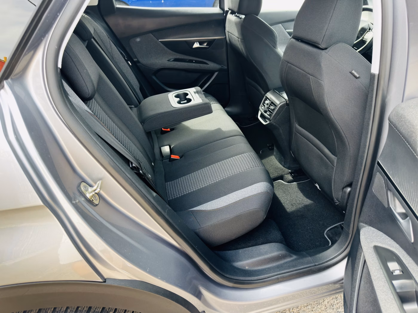 Peugeot 3008 фото 12
