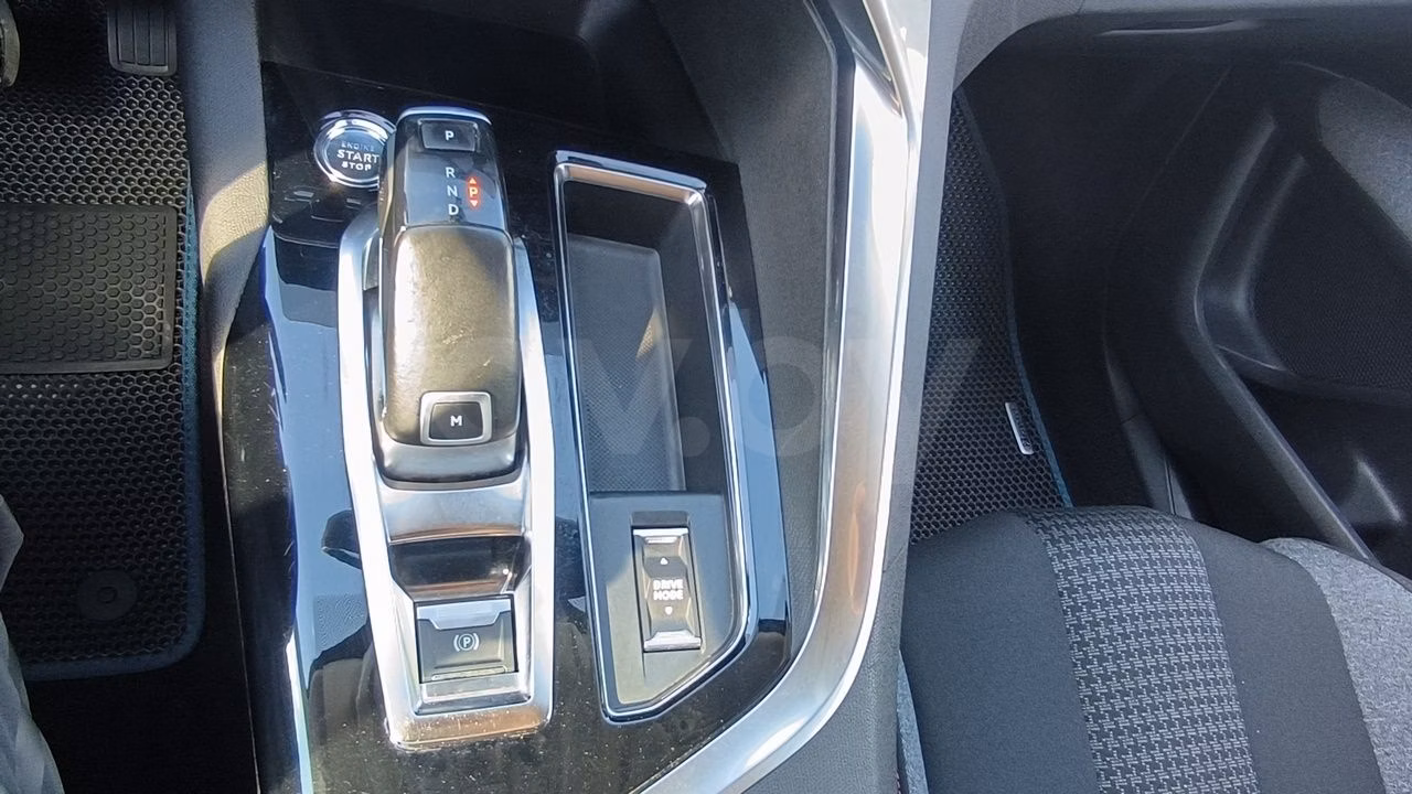 Peugeot 5008 фото 12