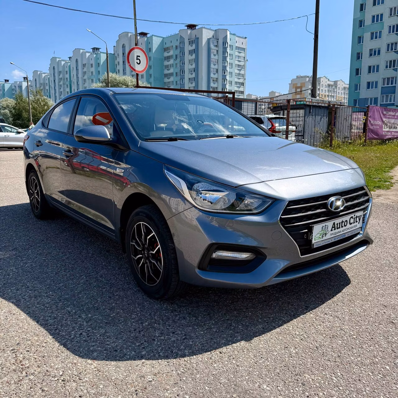 Hyundai Accent фото 3
