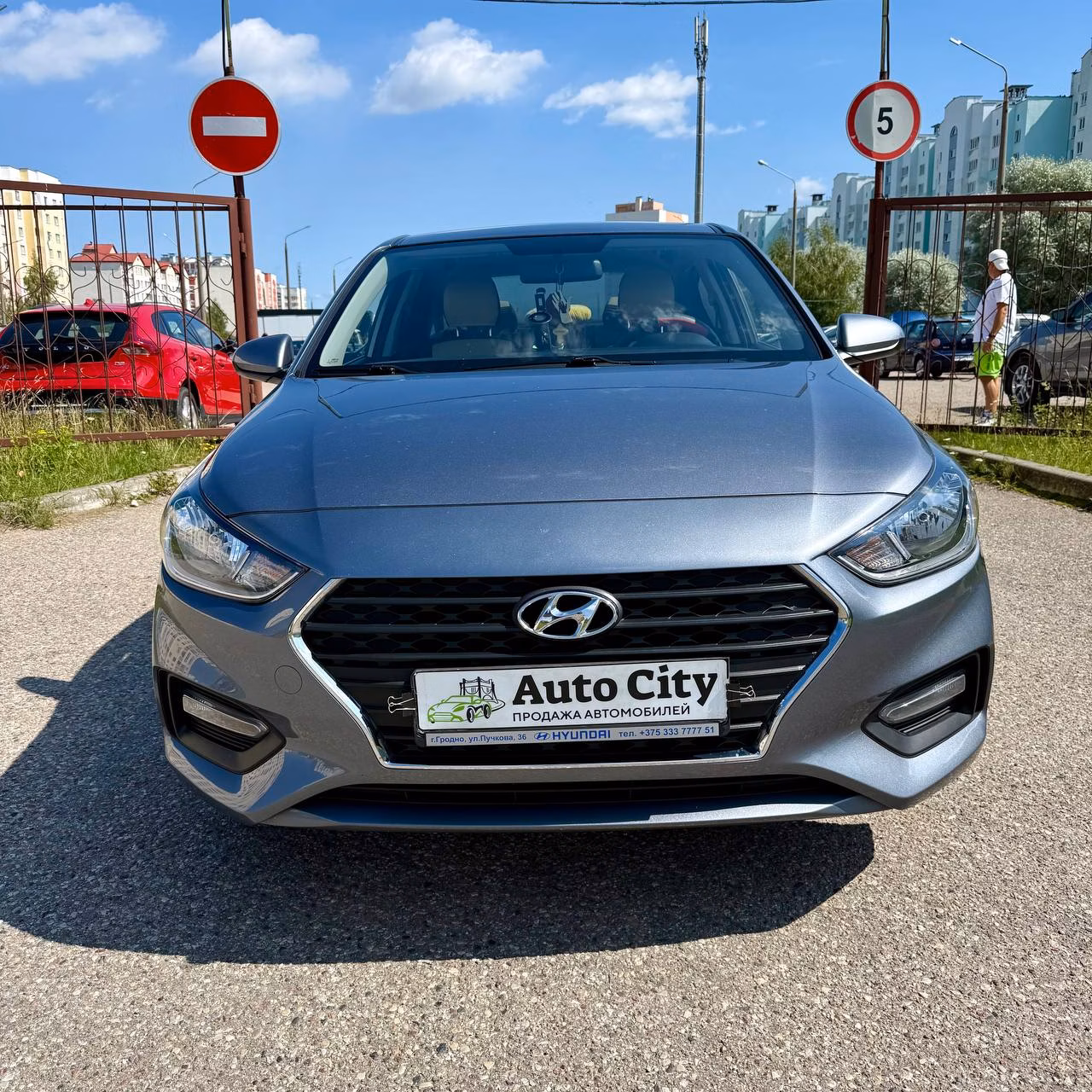 Hyundai Accent фото 2