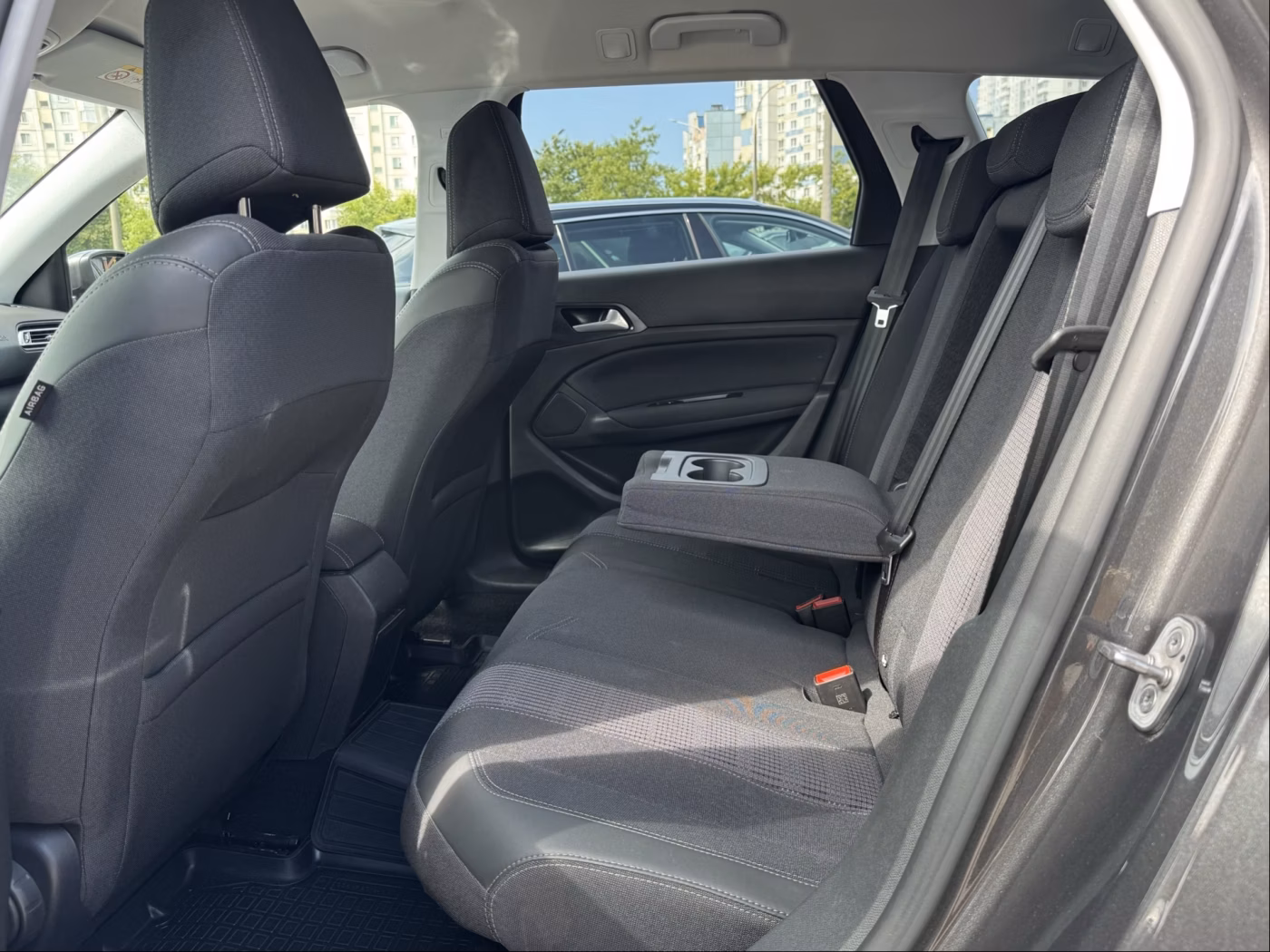 Peugeot 308 фото 12