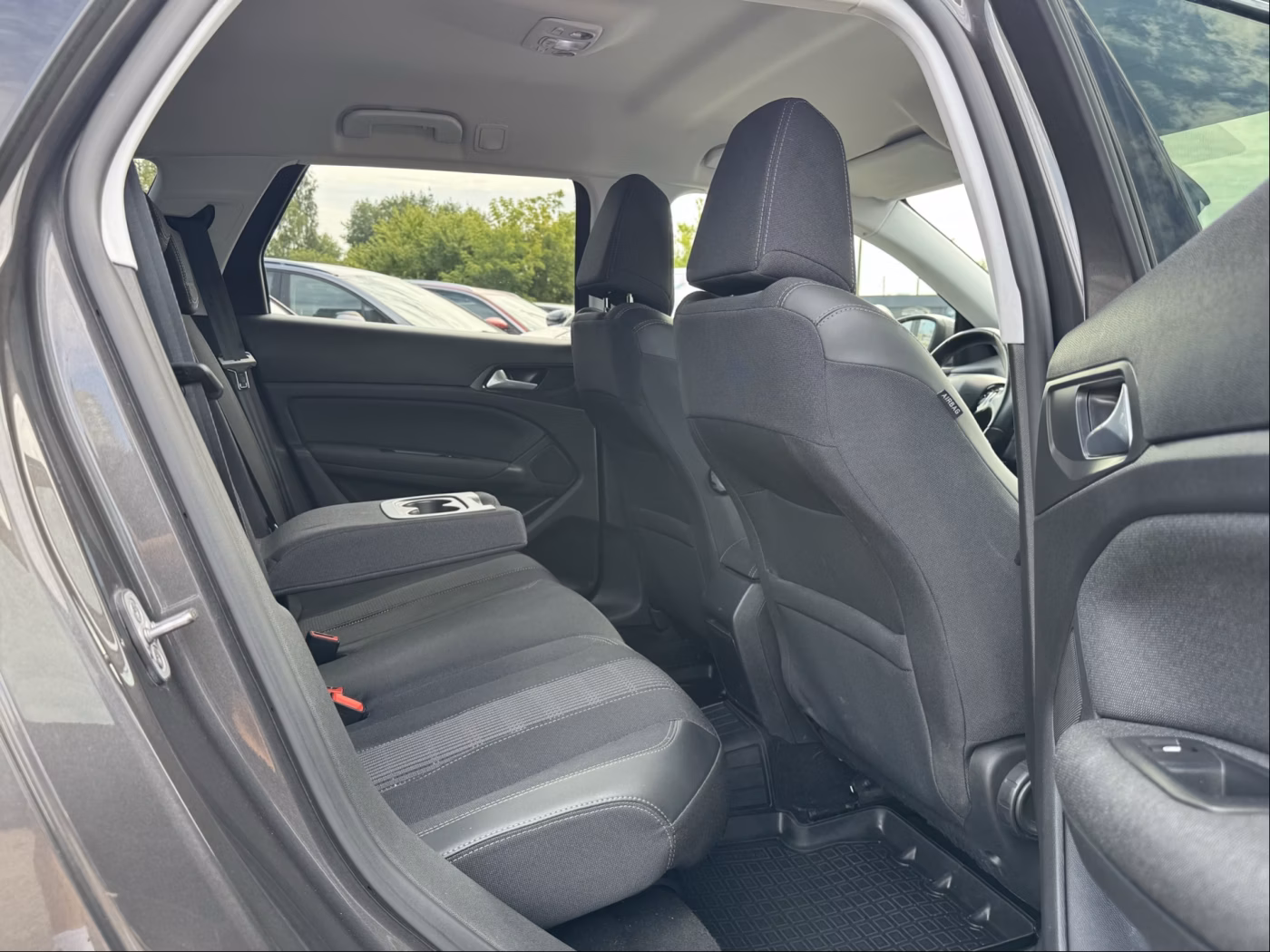 Peugeot 308 фото 16