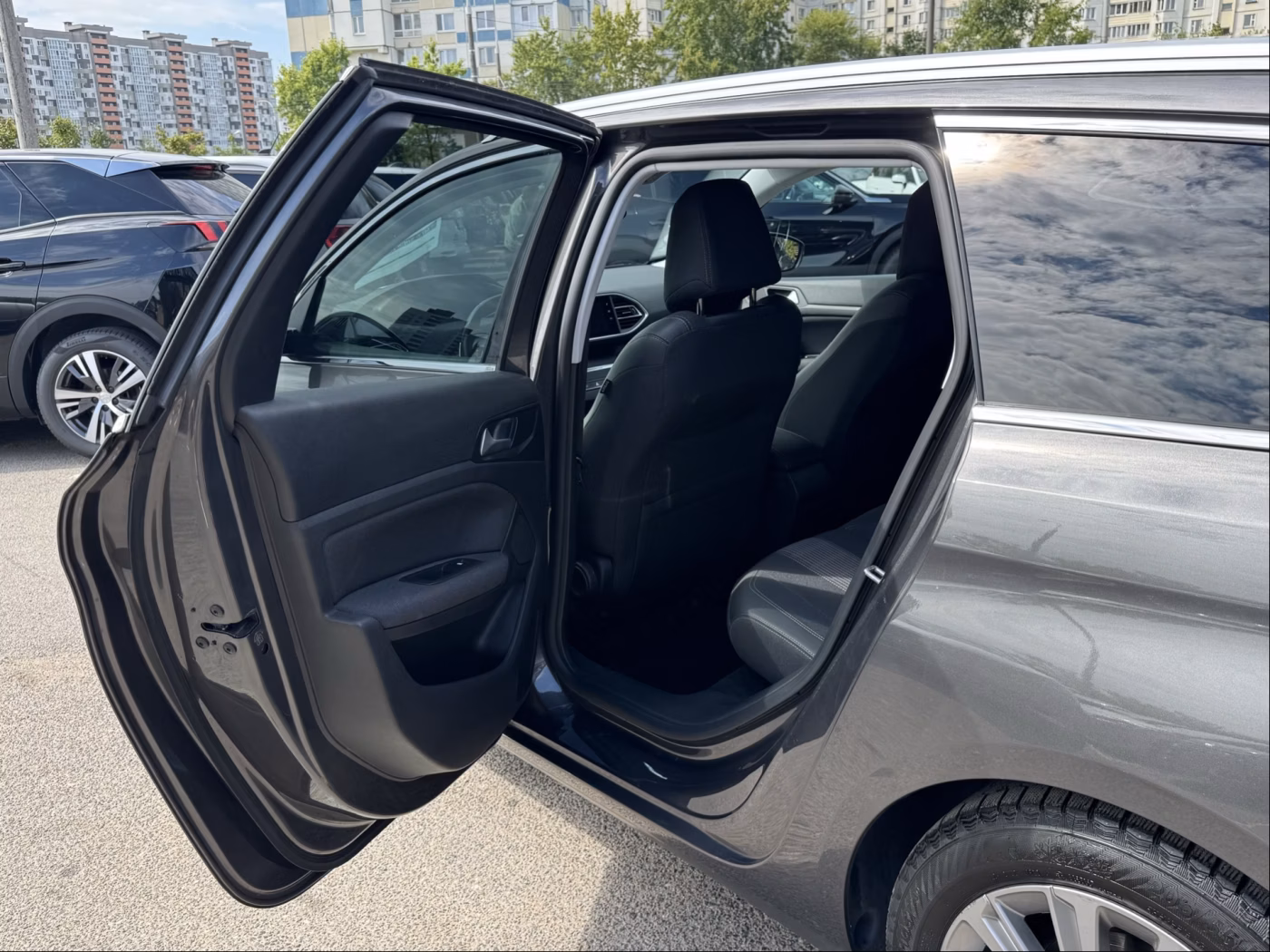 Peugeot 308 фото 11