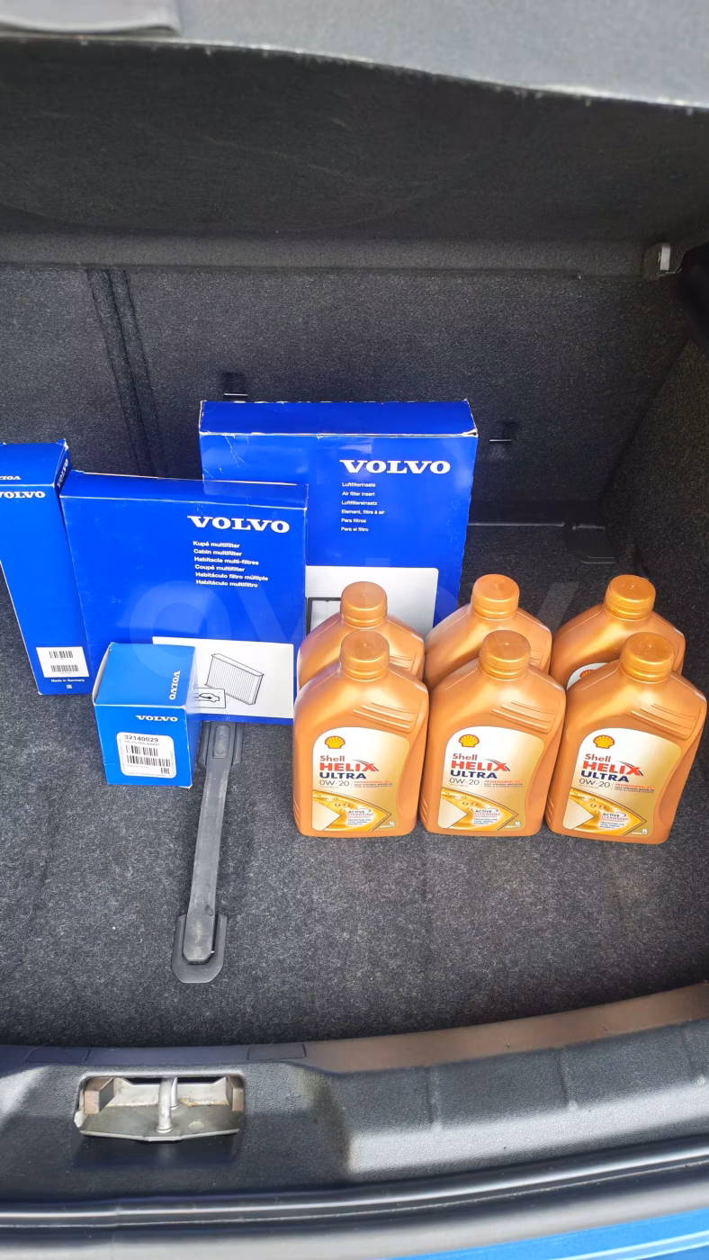 Volvo V40 фото 29