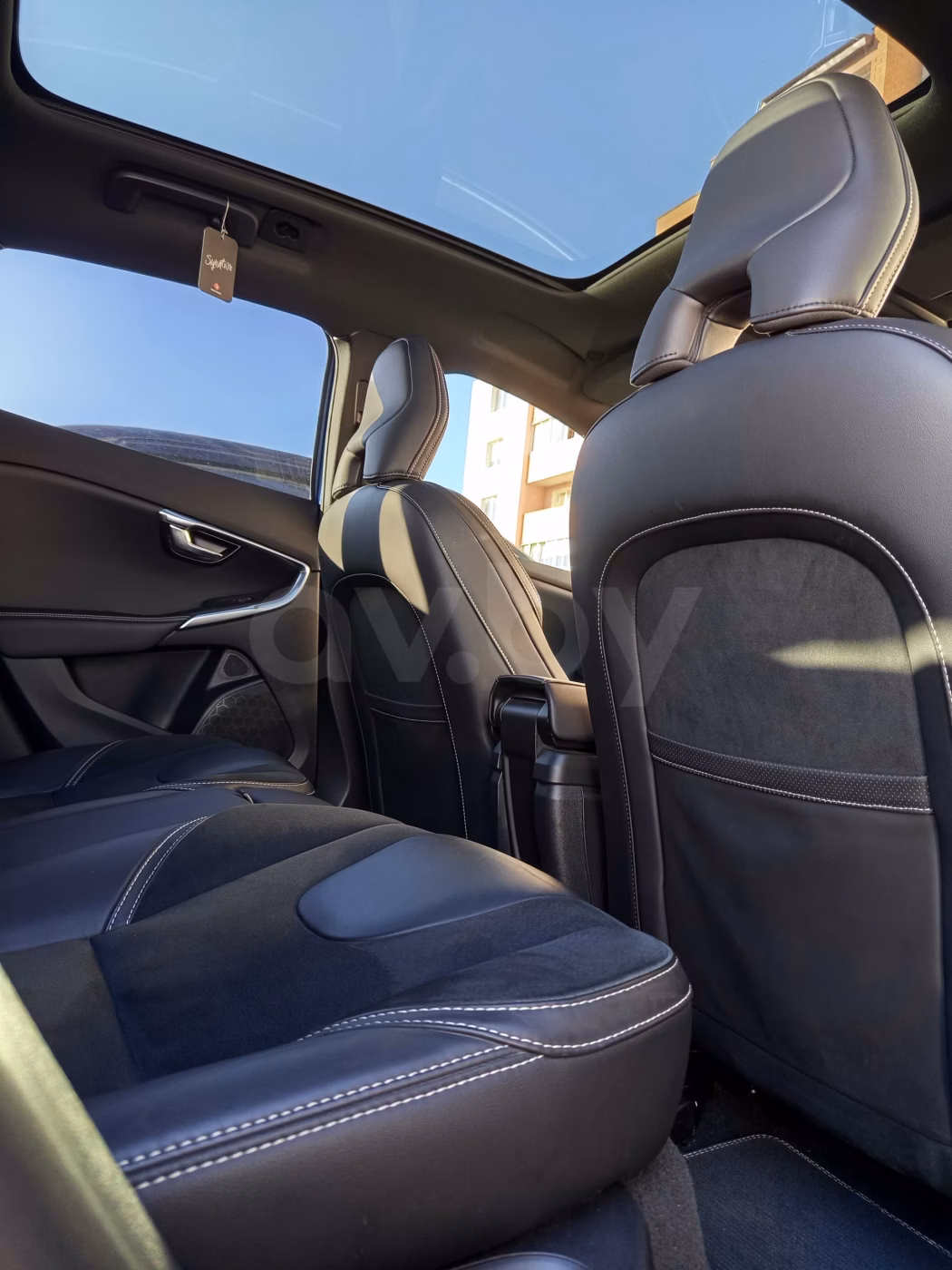 Volvo V40 фото 14