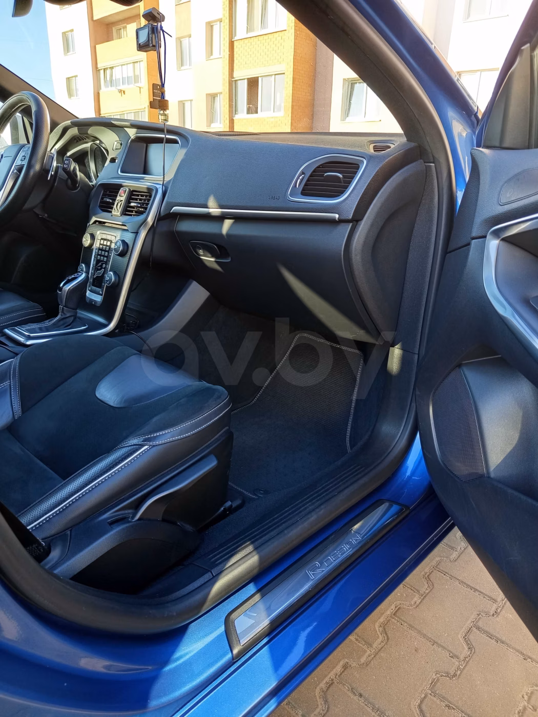 Volvo V40 фото 10
