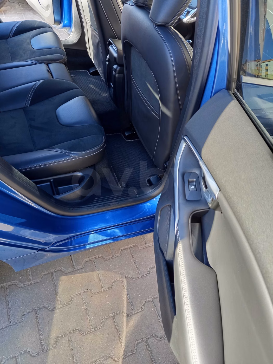 Volvo V40 фото 12