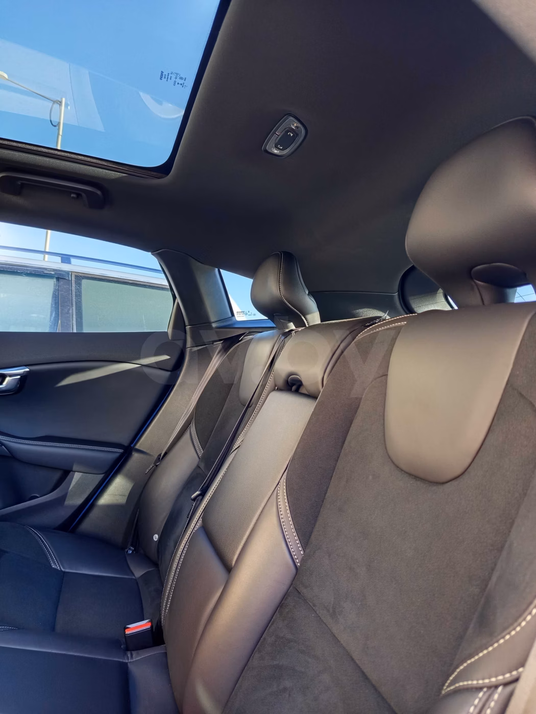 Volvo V40 фото 16