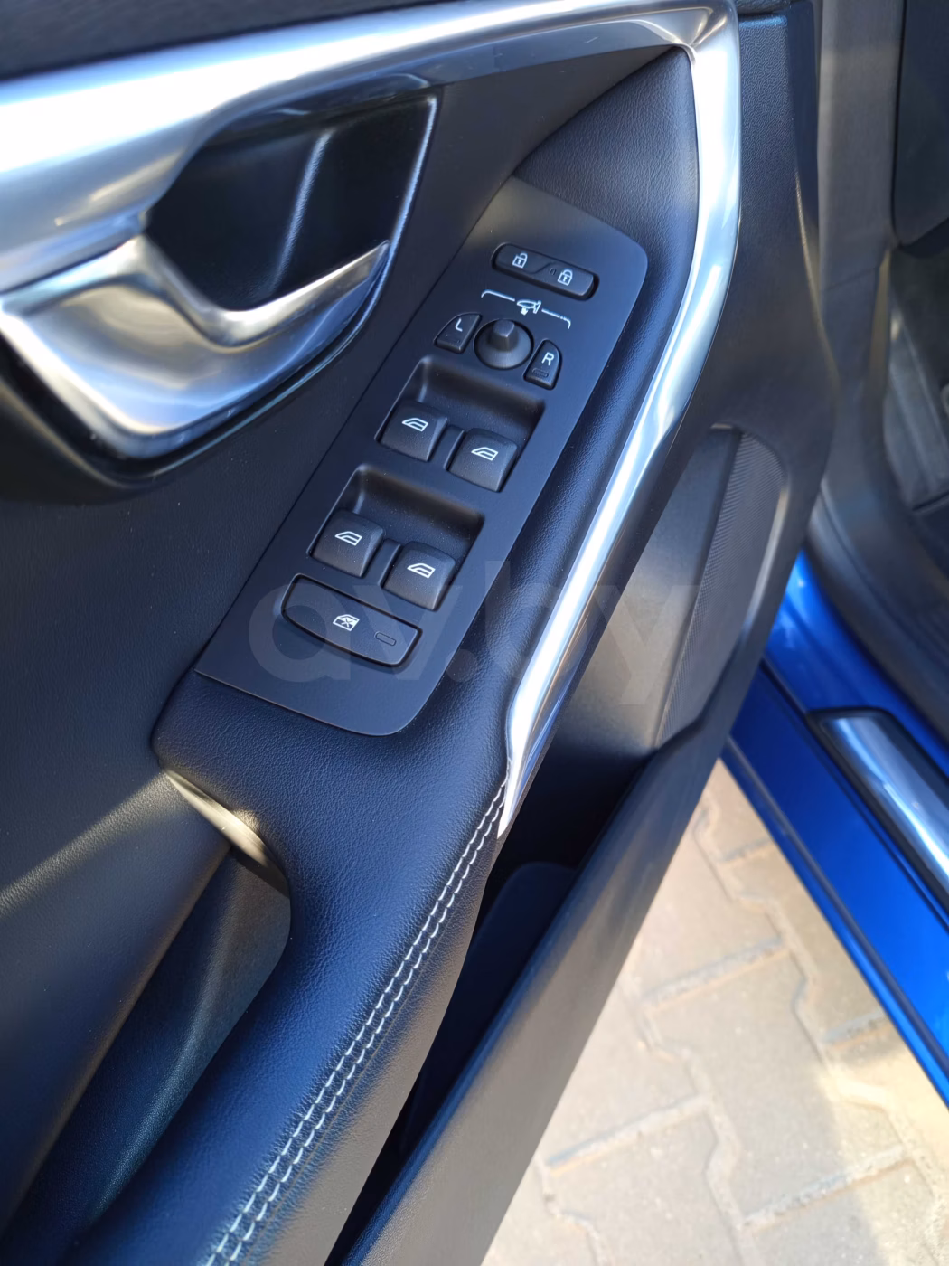 Volvo V40 фото 19