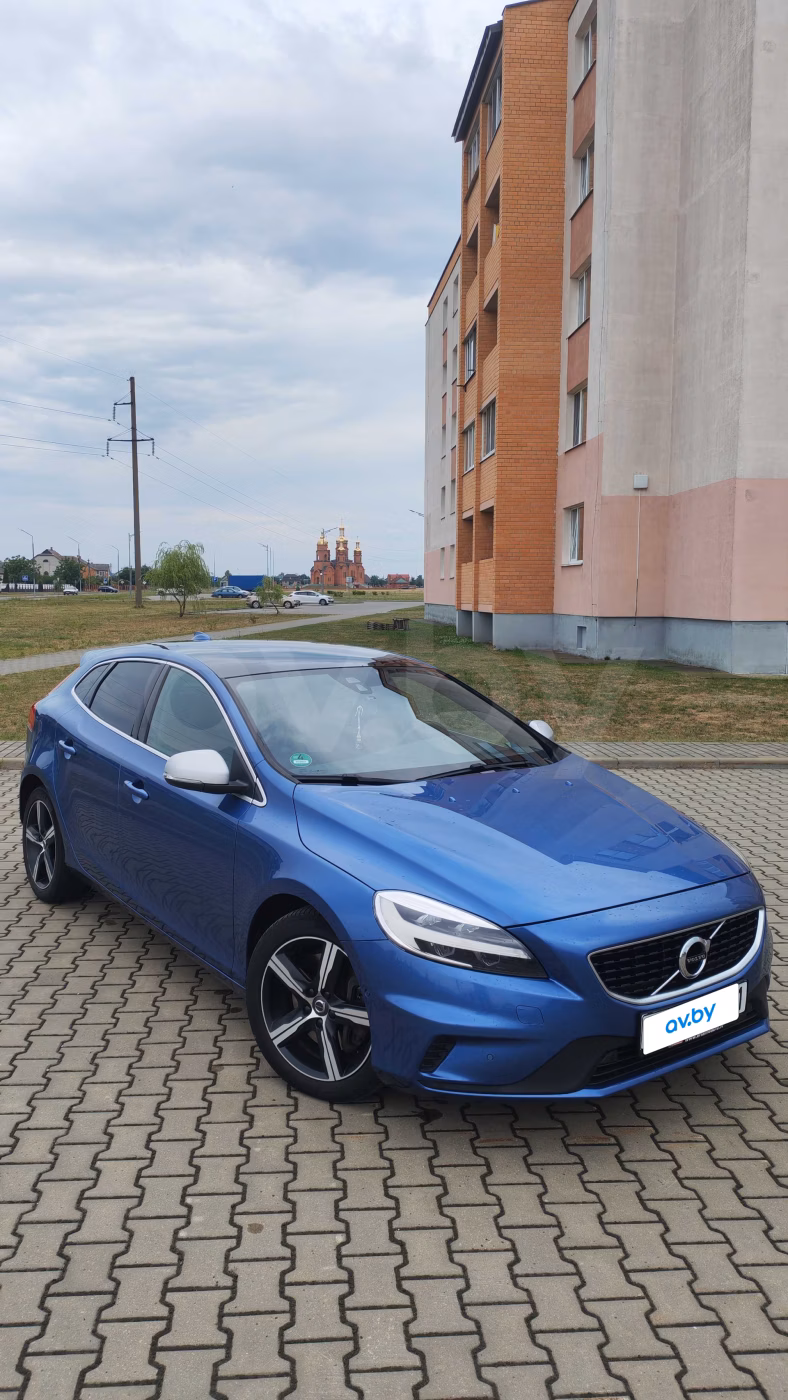 Volvo V40 фото 3
