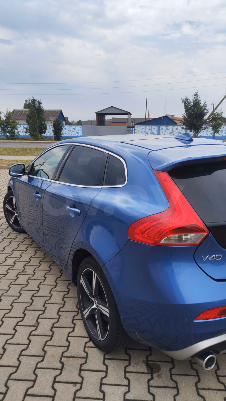 Volvo V40 фото 8