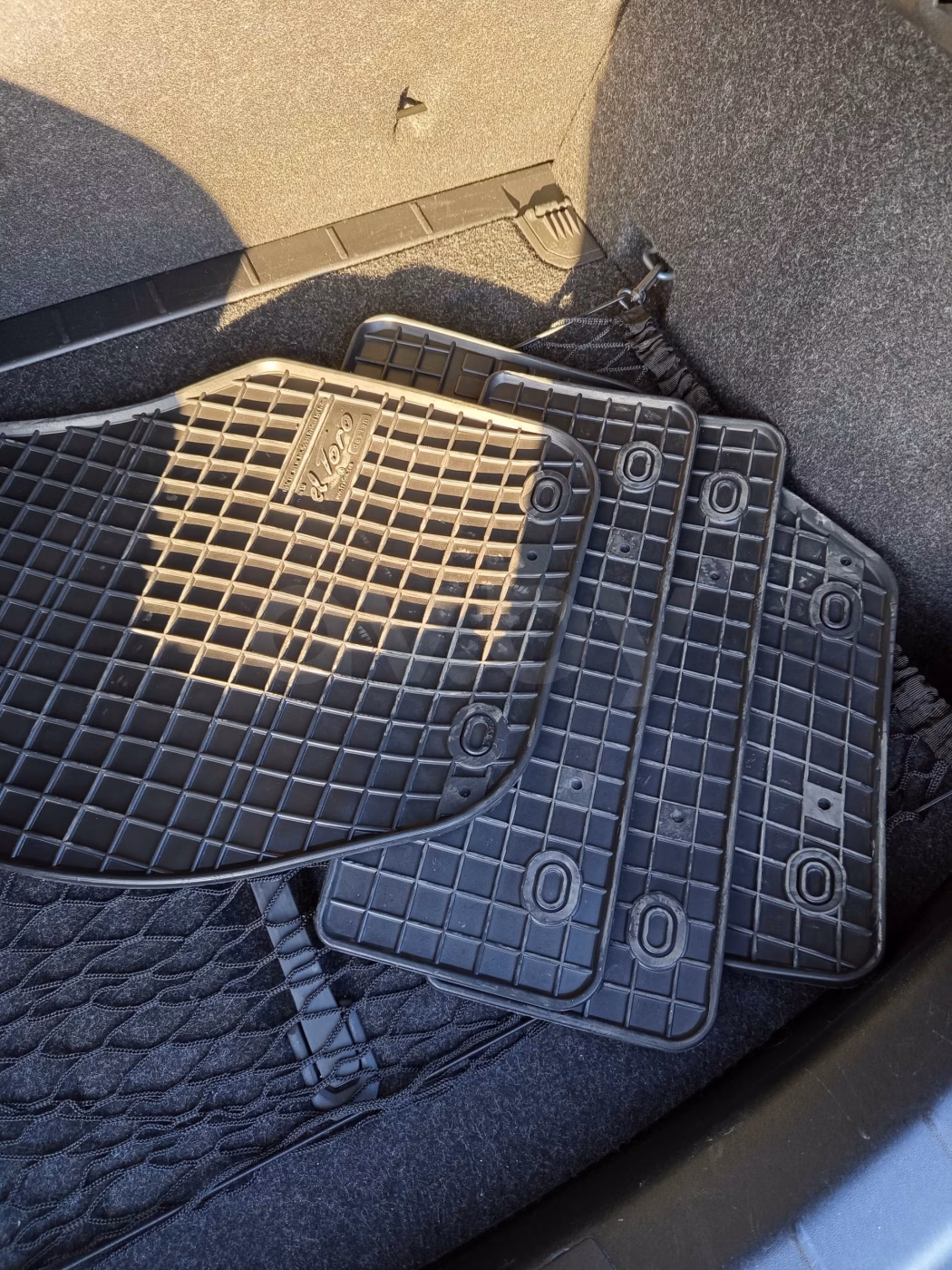 Volvo V40 фото 27