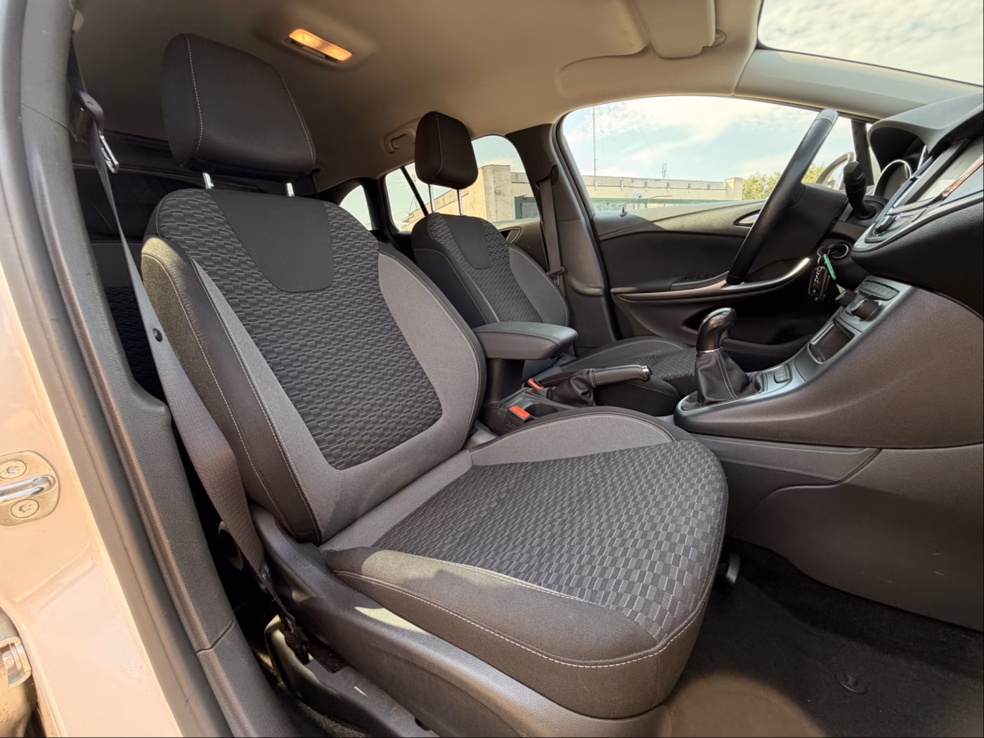 Opel Astra фото 15