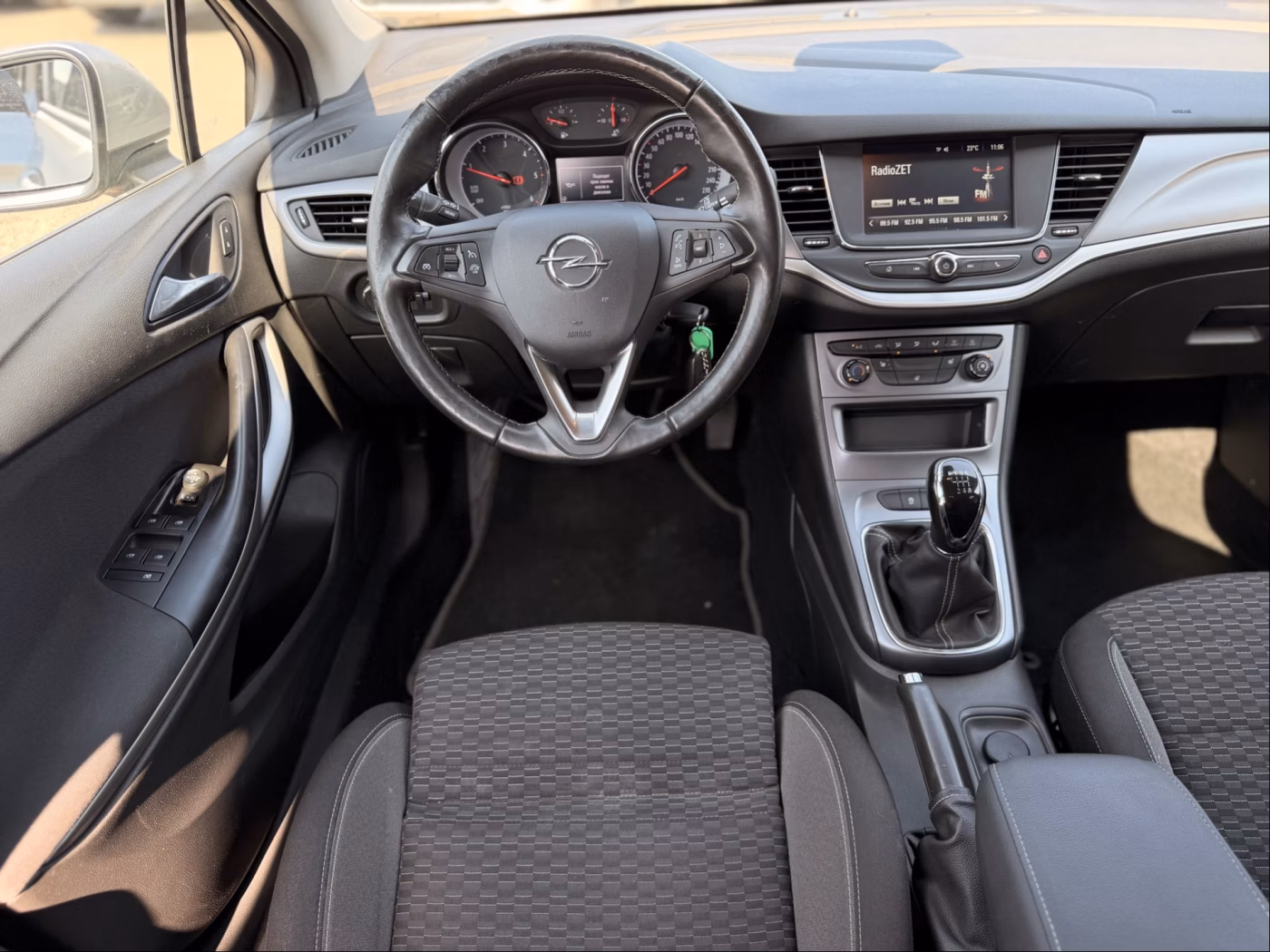 Opel Astra фото 16