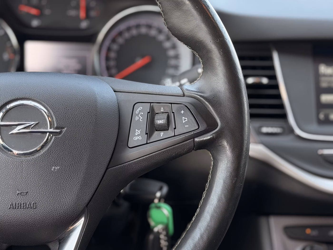 Opel Astra фото 18