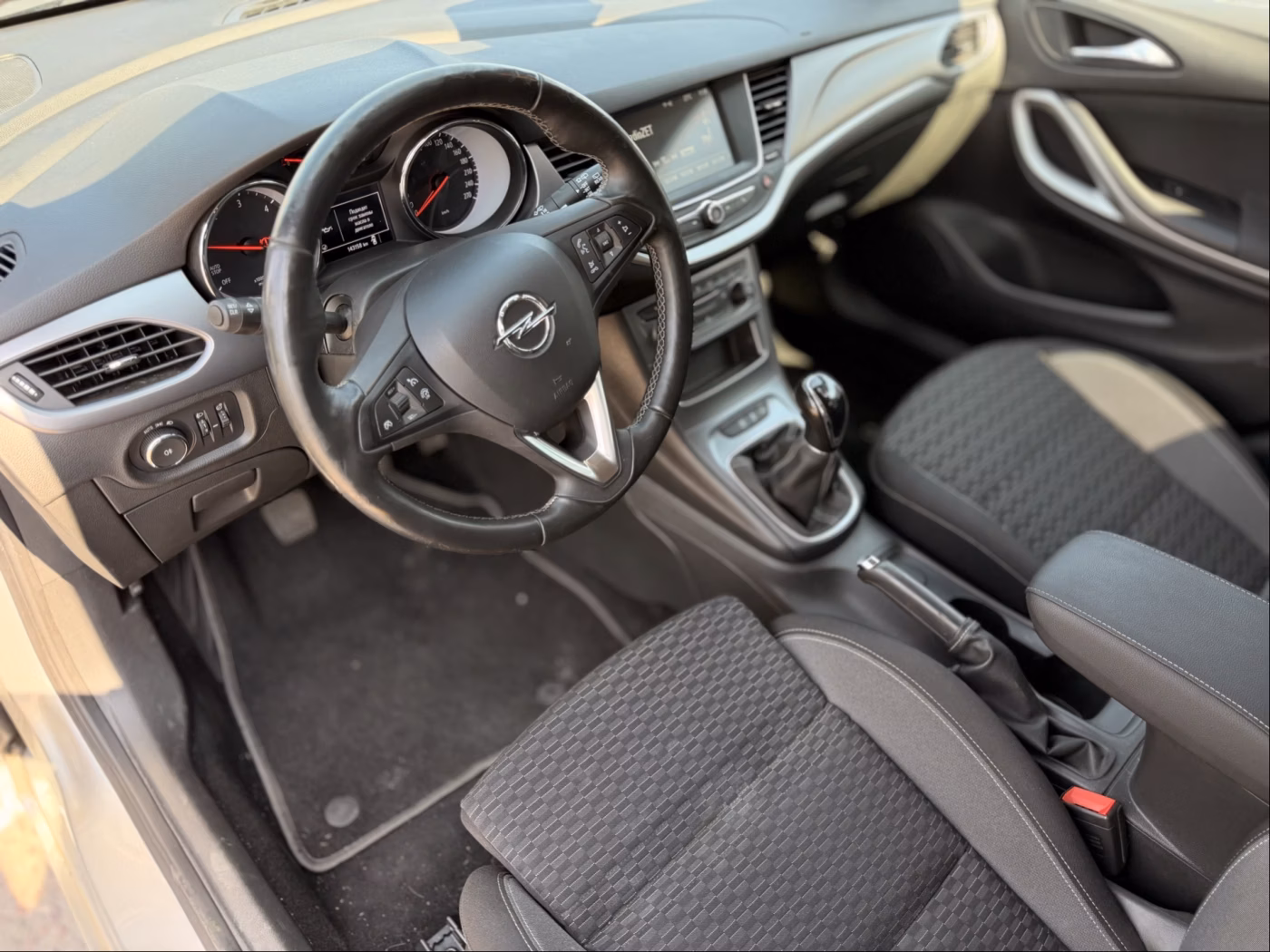 Opel Astra фото 10