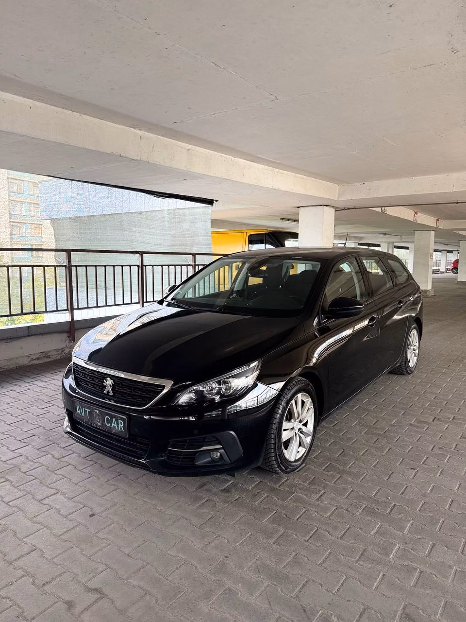 Peugeot 308 фото 2
