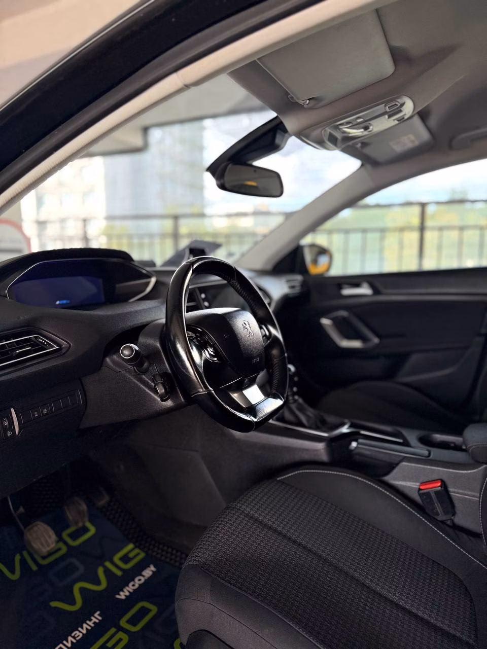 Peugeot 308 фото 11