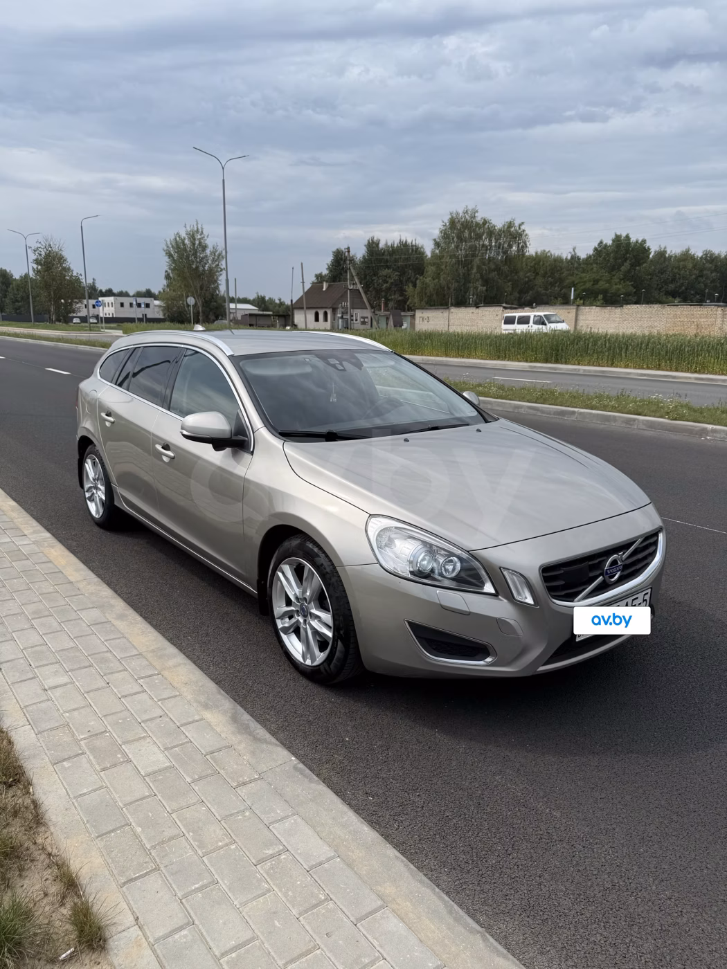 Volvo V60 фото 5