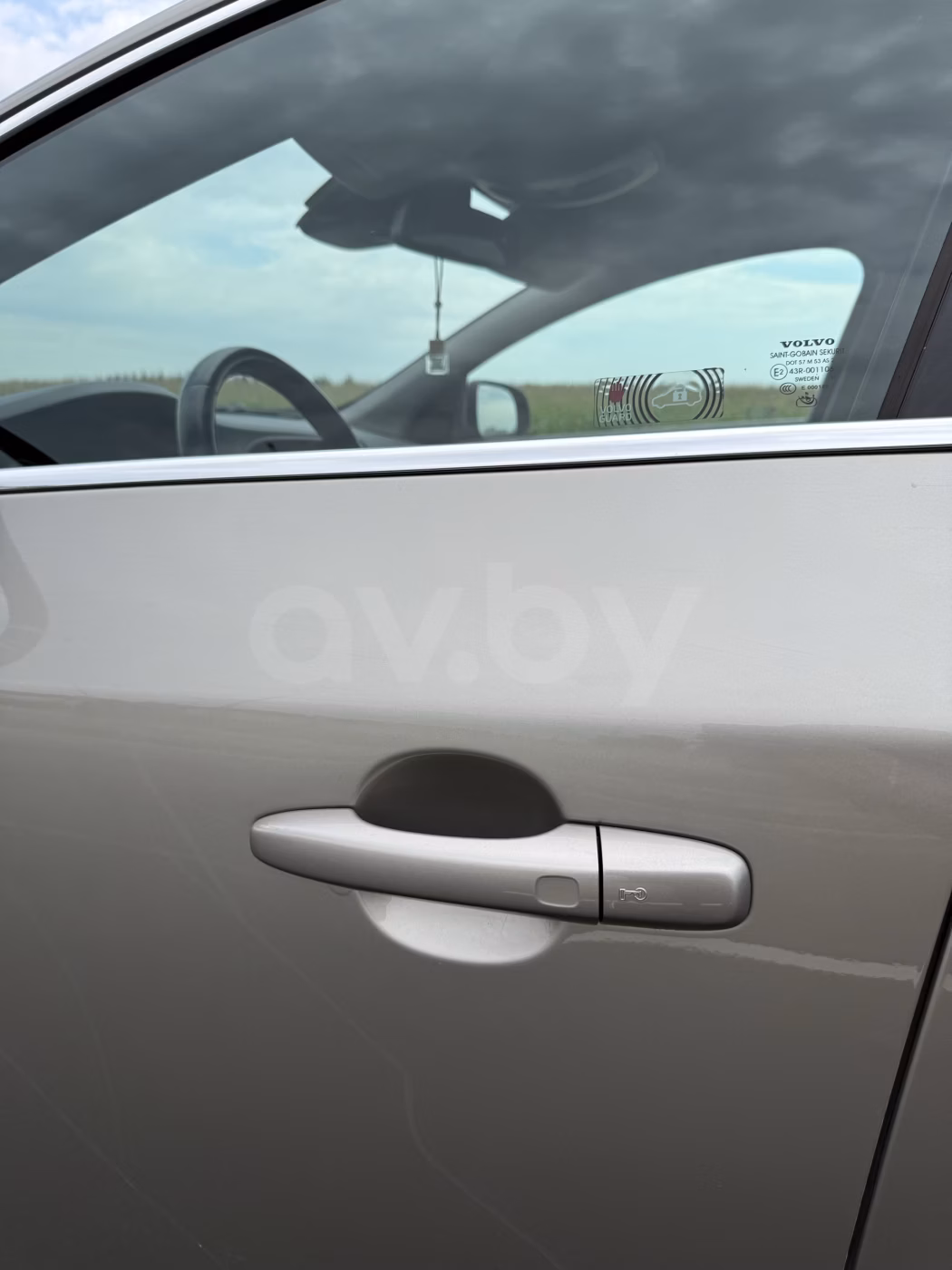 Volvo V60 фото 12