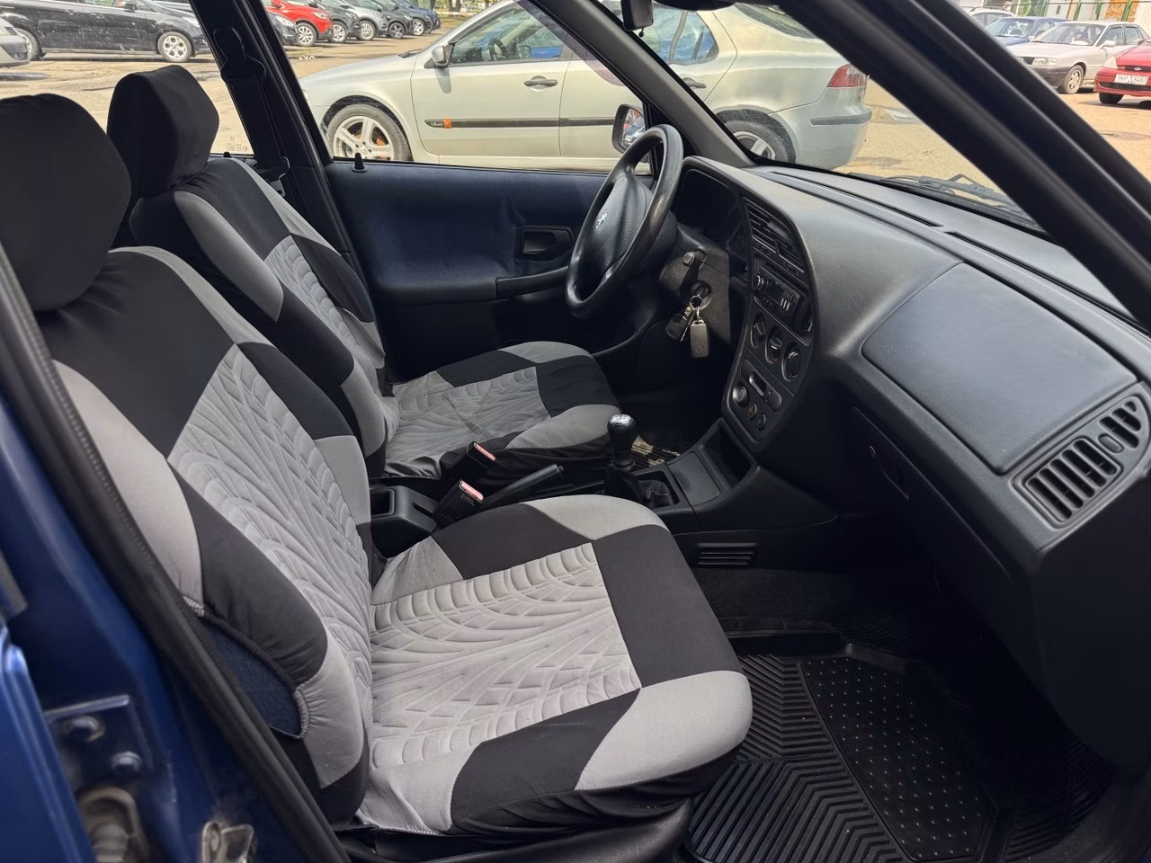 Peugeot 306 фото 9