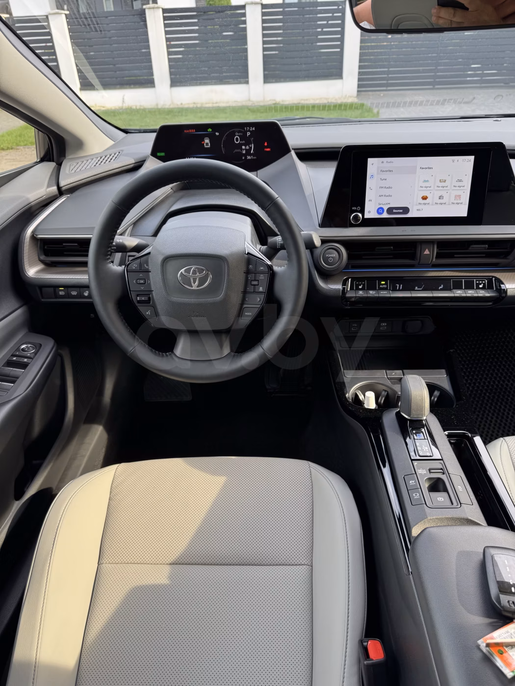 Toyota Prius фото 10