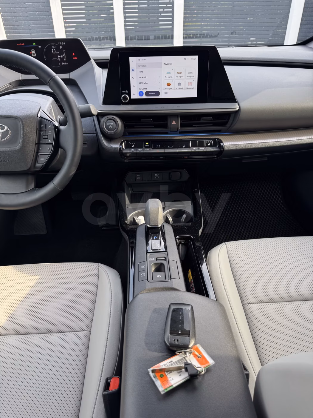 Toyota Prius фото 13
