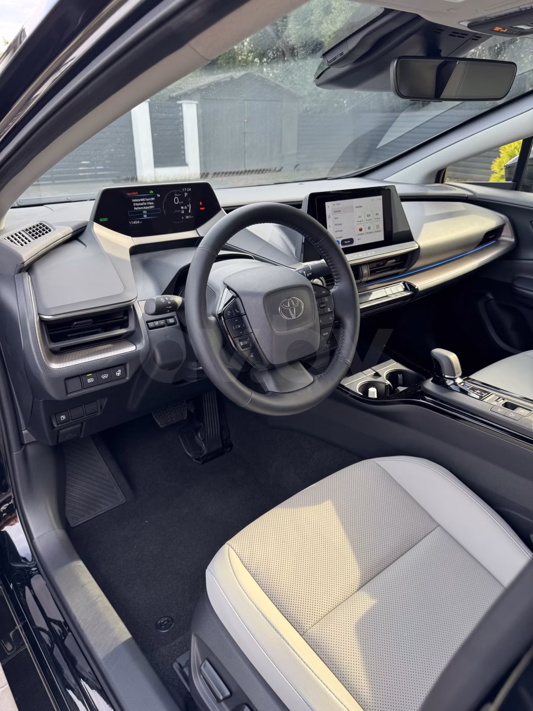 Toyota Prius фото 11