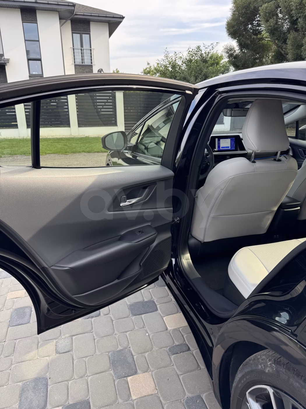 Toyota Prius фото 16