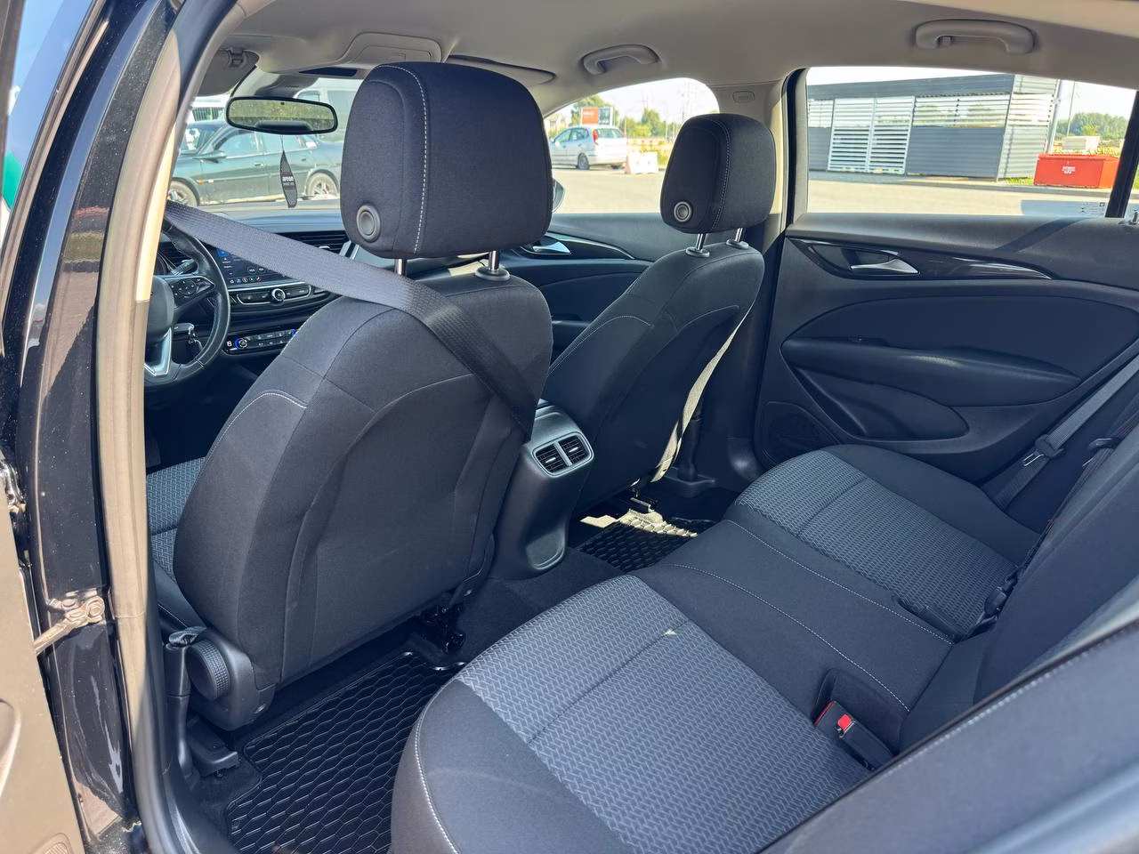 Opel Insignia фото 19