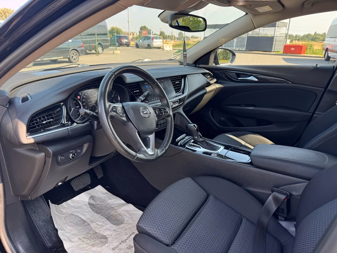 Opel Insignia фото 10